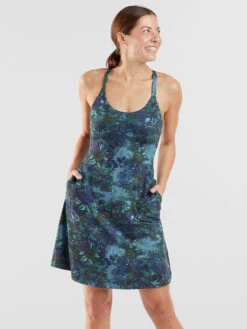 Yes Dress - Bali -Title Nine Sales 120103 03