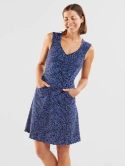 On The Rocks Dress - Begonia -Title Nine Sales 121017 03