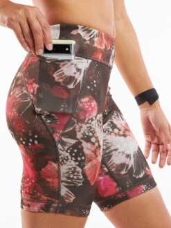 Mad Dash Reversible Shorts 7" - Glacier Meadows 10 Mad Dash Reversible Shorts 7" - Glacier Meadows -Title Nine Sales 250925 04