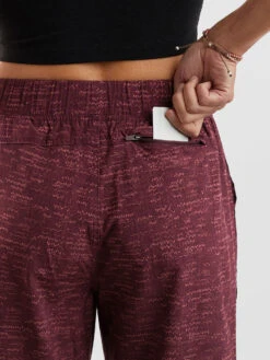 Slaycation 2.0 Cropped Pants - Aruba -Title Nine Sales 270930 05