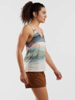 Picture Reynard Tank Top -Title Nine Sales 420400 04