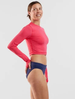 Blocker Cropped Rash Guard 15 Blocker Cropped Rash Guard -Title Nine Sales 444701 05