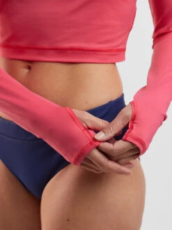 Blocker Cropped Rash Guard 16 Blocker Cropped Rash Guard -Title Nine Sales 444701 06