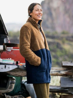 Flip Turn Reversible Fleece Jacket