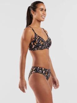 Bodacious 2.0 Underwire Bikini Top - English Garden 10 Bodacious 2.0 Underwire Bikini Top - English Garden -Title Nine Sales 600944 03