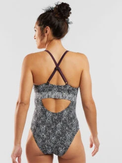 Sure Bet One Piece Swimsuit - Uluwatu 9 Sure Bet One Piece Swimsuit - Uluwatu -Title Nine Sales 633560 02