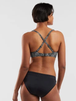 Fortuna Underwire Bikini Top - Uluwatu 11 Fortuna Underwire Bikini Top - Uluwatu -Title Nine Sales 633562 02