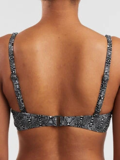 Fortuna Underwire Bikini Top - Uluwatu 13 Fortuna Underwire Bikini Top - Uluwatu -Title Nine Sales 633562 04