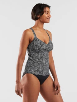Fortuna Underwire Tankini Top - Uluwatu 13 Fortuna Underwire Tankini Top - Uluwatu -Title Nine Sales 633563 03