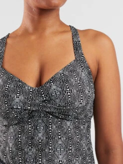 Fortuna Underwire Tankini Top - Uluwatu 14 Fortuna Underwire Tankini Top - Uluwatu -Title Nine Sales 633563 04