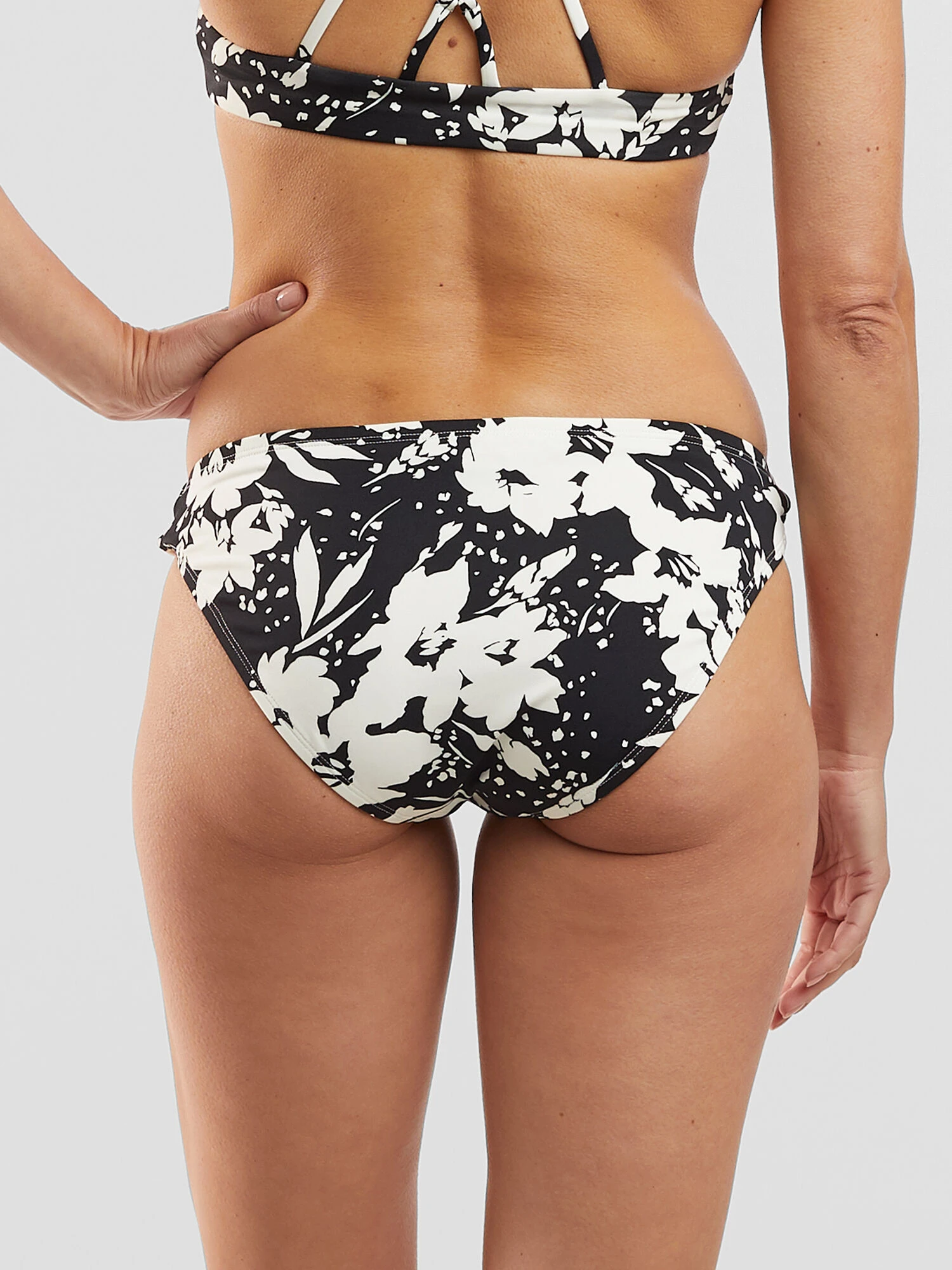 Tidal Twist Bikini Bottom - Leilani 5 Tidal Twist Bikini Bottom - Leilani - Image 3