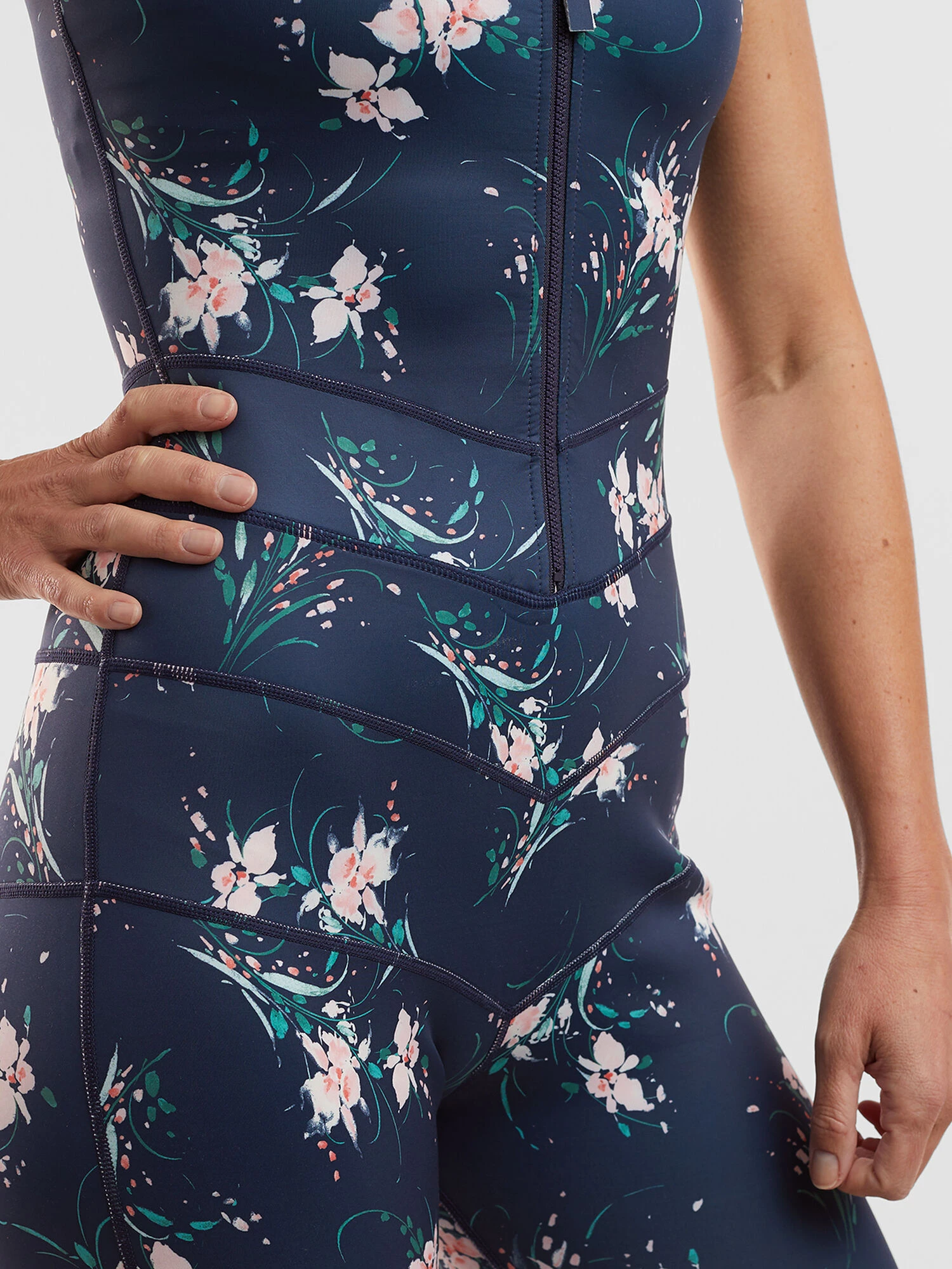 Duckdive Sleeveless Wetsuit 8 Duckdive Sleeveless Wetsuit - Image 6